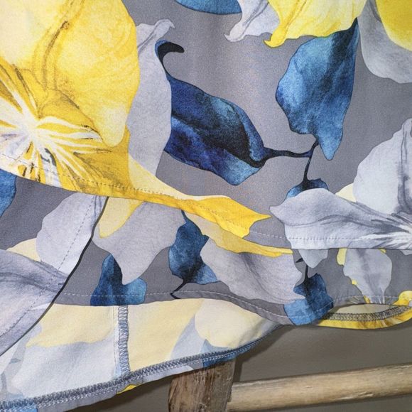 CALIA‎ Womens Printed Petal Hem Stretch Performance Shorts L Gray Blue Yellow - Picture 4 of 6